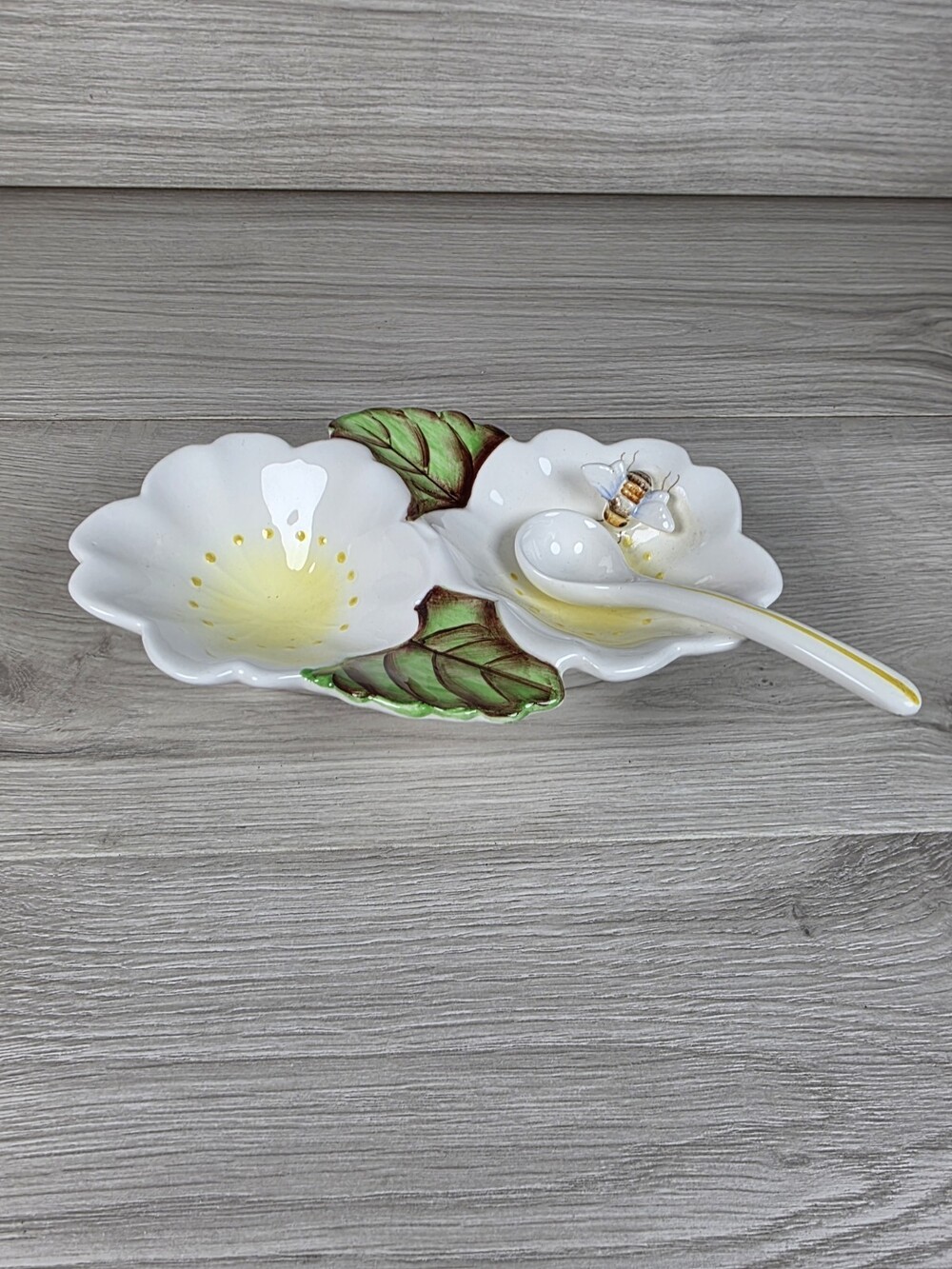 Lefton ESD Japan Bee Line Divided Condiment Dish Honey Bee Flower 265.9